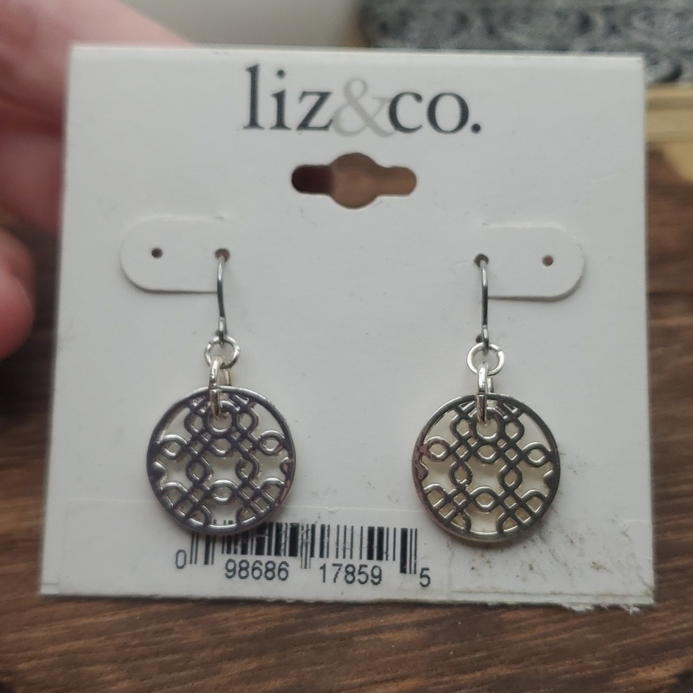 Liz and‎ company nwt earrings celtic E907